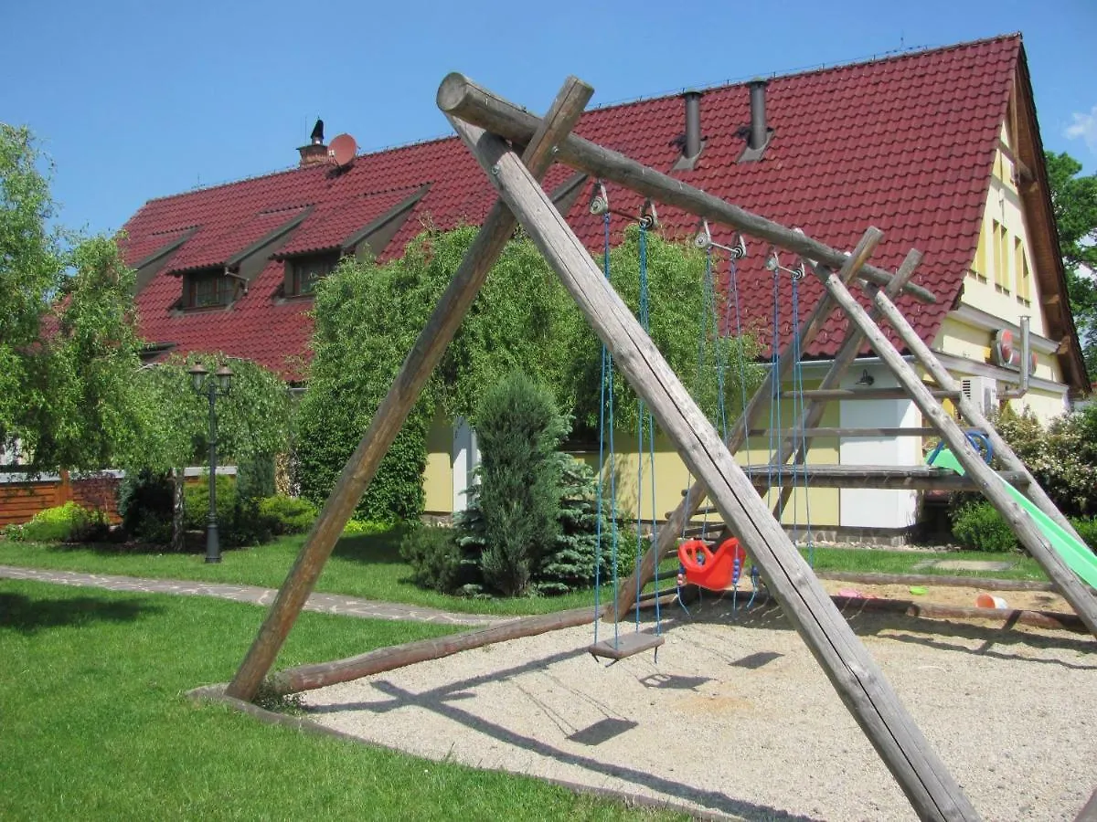 Sindleruv Dvur Hotel Krmelin Guest house