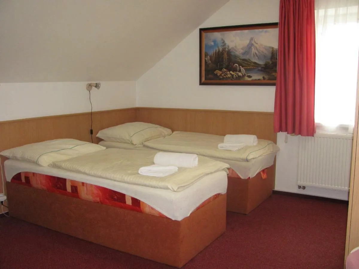 Sindleruv Dvur Hotel Krmelin Guest house