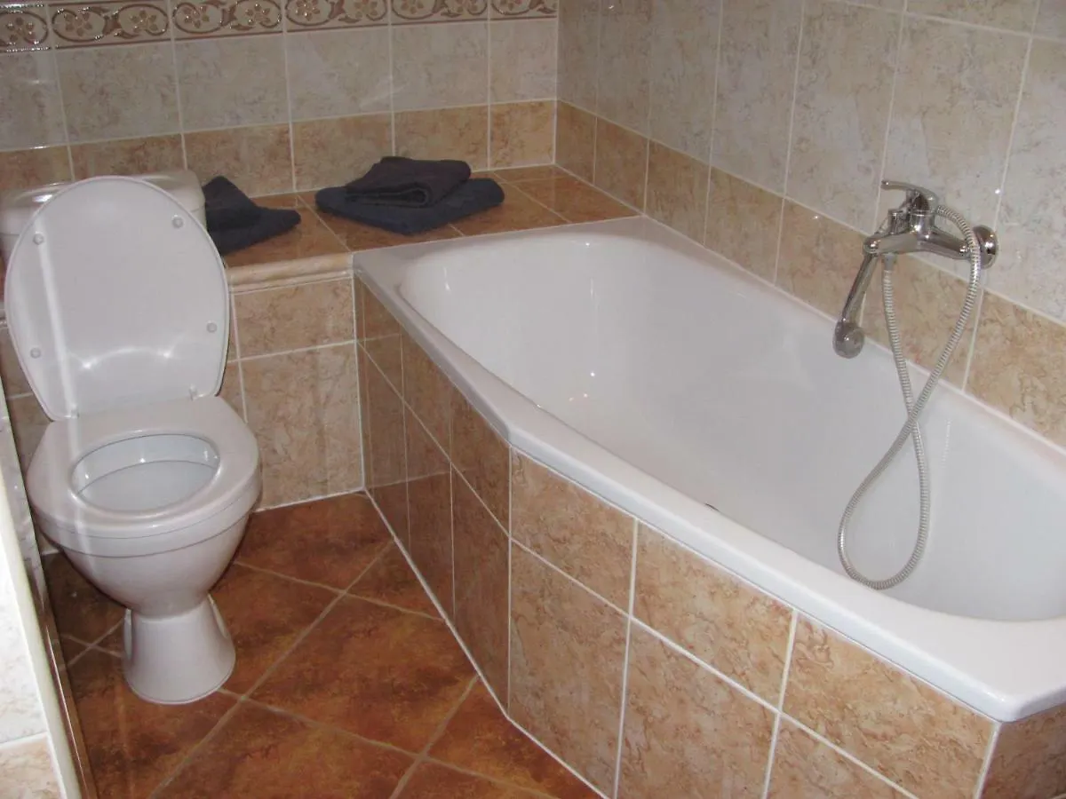 Sindleruv Dvur Hotel Krmelin Guest house